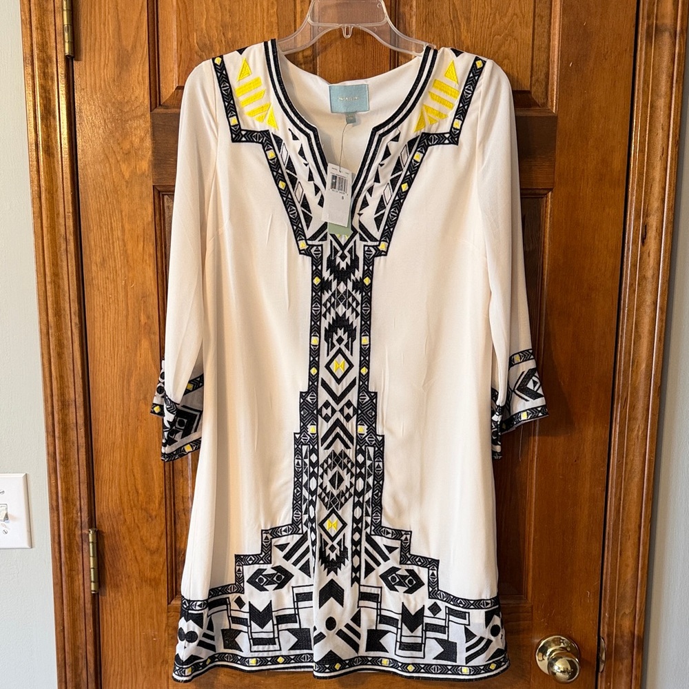 Skies Are Blue Geometric Embroidered Tunic